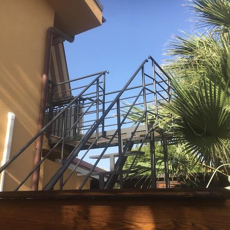לינה וארוחת בוקר פורטו אמפדוקלה La Scala Sul Giardino מראה חיצוני תמונה